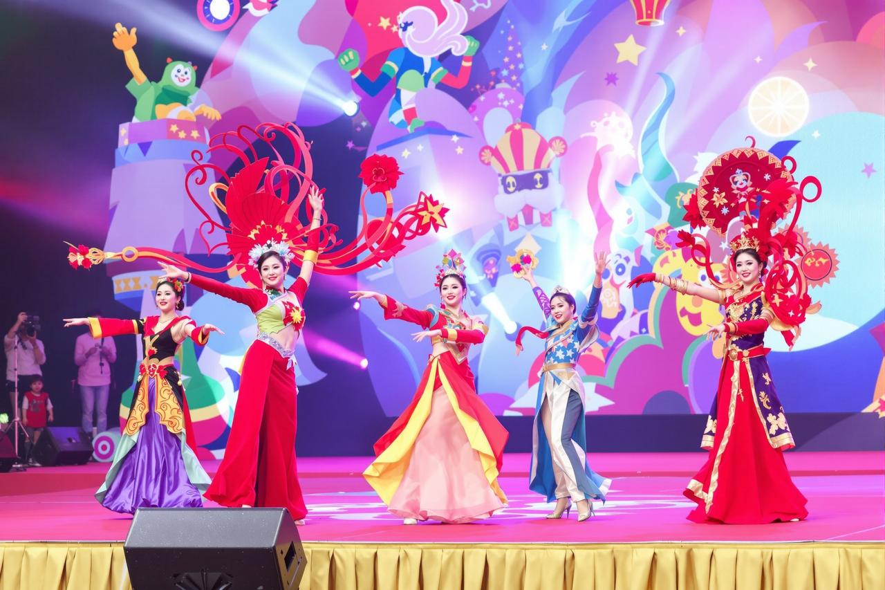 亚洲欧美综合2026年度影迷嘉年华